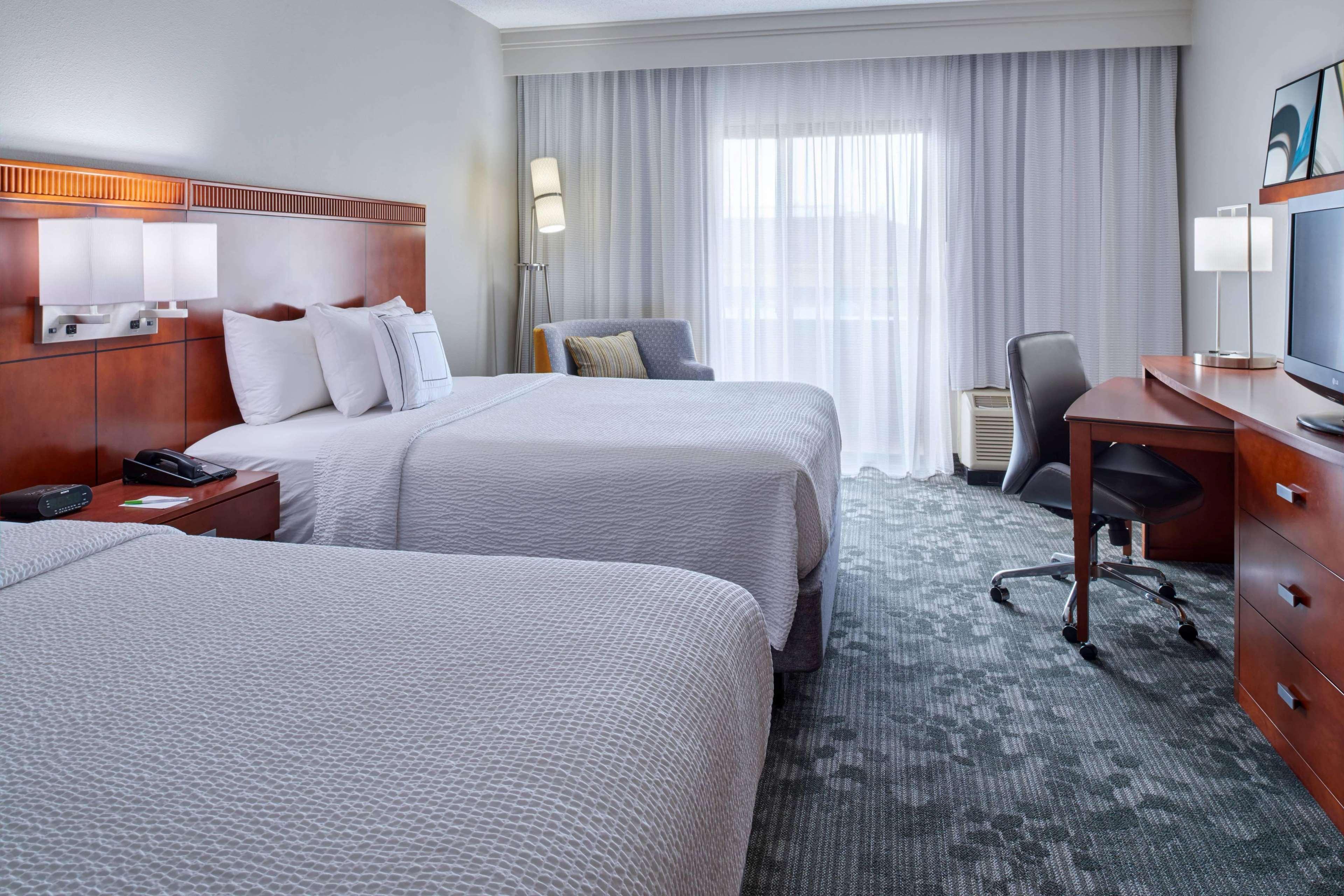 Sonesta Select Indianapolis Carmel Hotel Екстериор снимка